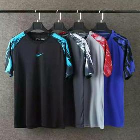 品牌尾單新發(fā)現(xiàn) 服裝批發(fā)商的寶藏市場(chǎng)探秘